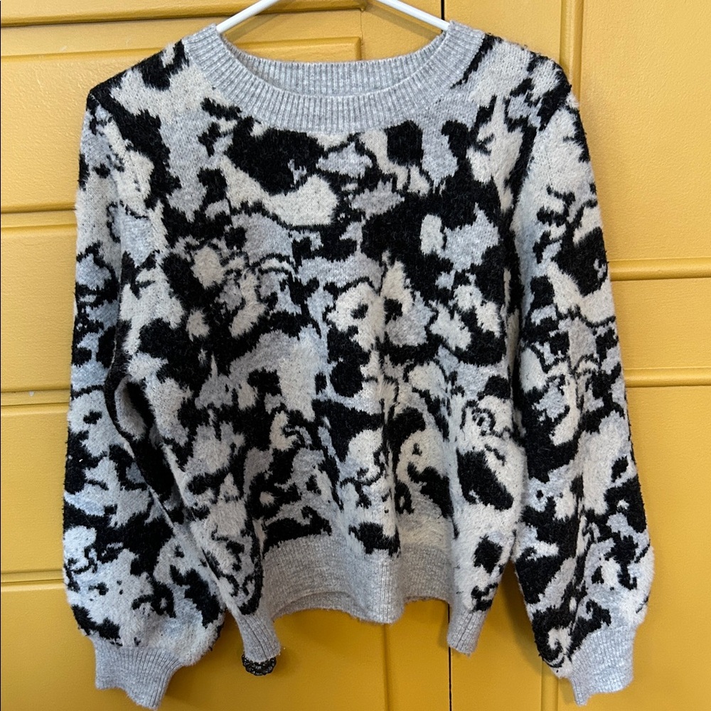 Women's Patterned Sweater by Lyla + Luxe. Super Soft Fabric!